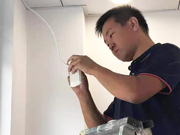 為什么選擇陜西鑫安安防聯(lián)網(wǎng)報警服務(wù)？看這里，多少人感動了