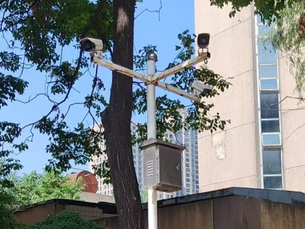 為您在西安的工廠安裝智能監(jiān)控?cái)z像頭，構(gòu)筑安全與效率的堅(jiān)實(shí)屏障