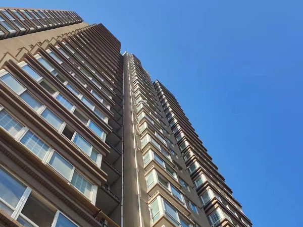 安裝高空拋物監(jiān)控?cái)z像頭，保護(hù)人們頭頂安全