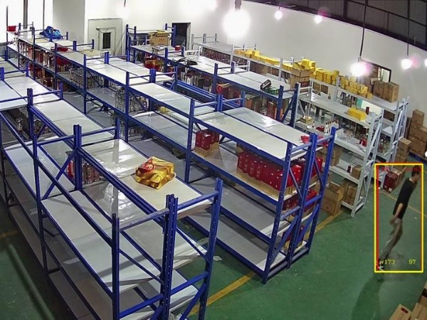 安裝AI智能監(jiān)控?cái)z像頭才能滿足倉庫日常監(jiān)管、財(cái)物防盜的需求